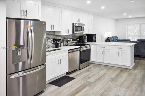 202-1021 Mockingbird Ln, Plantation, FL, 33324-3414 | Card Image