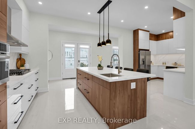 6638 Calaguiro Dr, House other with 7 bedrooms, 5 bathrooms and 8 parking in Niagara Falls ON | Image 10