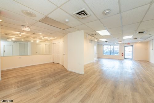 75 Westfield Ave, Clark, NJ, 07066-3224 | Card Image