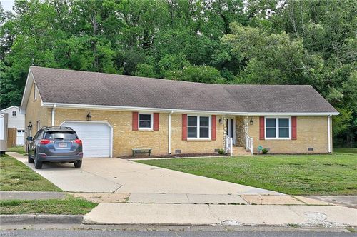1537 Waterway Circle, Chesapeake, VA, 23322 | Card Image