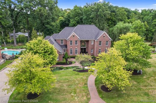 1614 Crossbow Ct, Rochester Hills, MI, 48306-3231 | Card Image