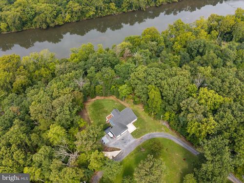 19 Red Bird Ln, HARPERS FERRY, WV, 25425-7154 | Card Image