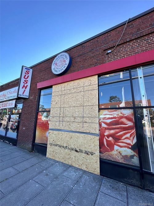 373 Merrick Ave, Merrick, NY, 11566-2727 | Card Image