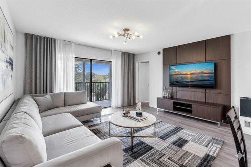 n306-2091 Coral Ridge Dr, Coral Springs, FL, 33071-7838 | Card Image