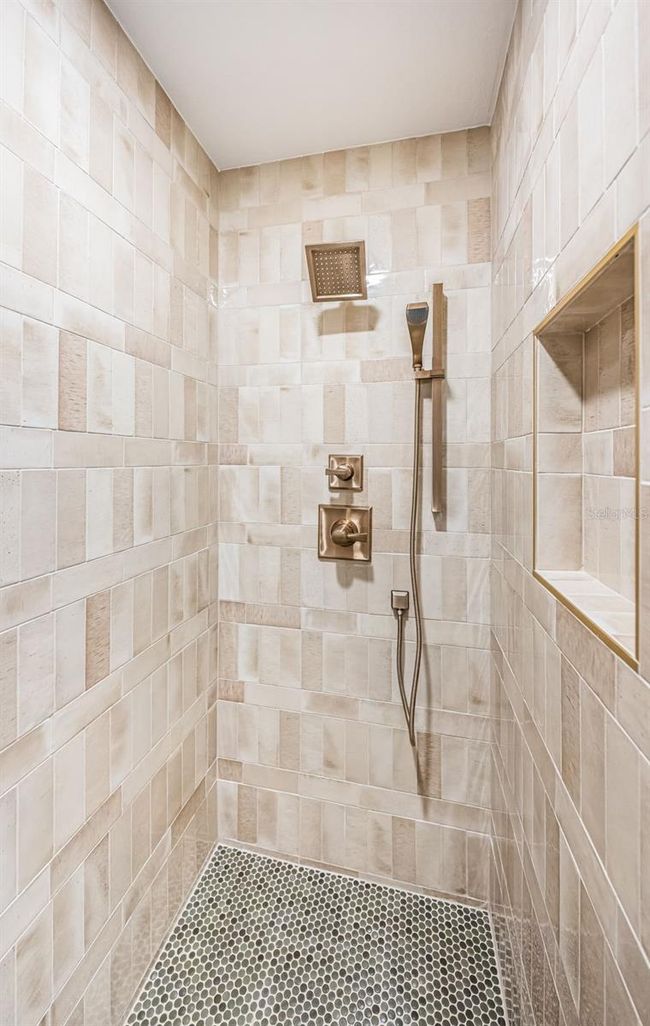 147 Bay Point Dr Ne, House other with 4 bedrooms, 4 bathrooms and null parking in St Petersburg FL | Image 42