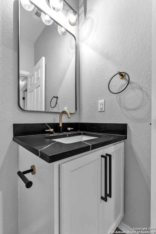 12851 Limestone Way, House other with 4 bedrooms, 3 bathrooms and null parking in San Antonio TX | Image 37