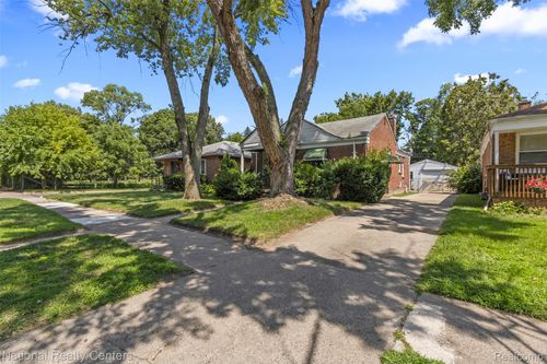12922 Grayfield St, Detroit, MI, 48223-3072 | Card Image