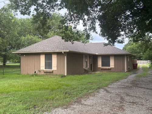 513 S Carter St, Whitewright, TX, 75491-2702 | Card Image