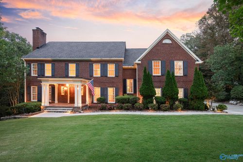 9 Asbury Rd Se, Huntsville, AL, 35801-1101 | Card Image