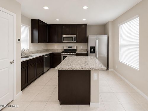 8247 W Illini Street, Phoenix, AZ, 85043 | Card Image