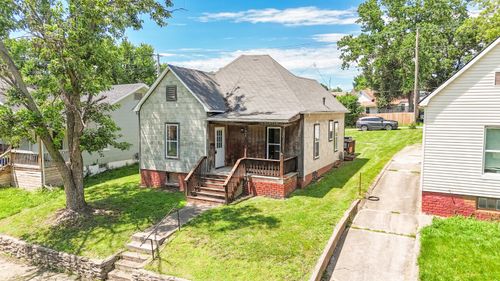 1055 Bond St, Moberly, MO, 65270-1258 | Card Image