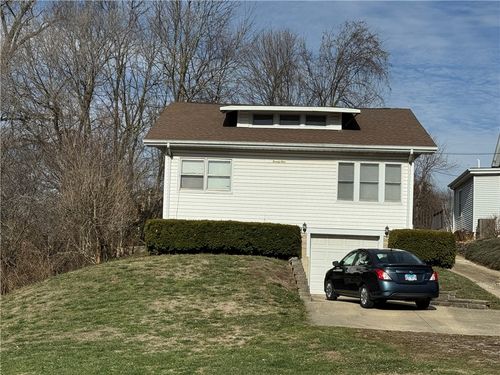 29 Jackson Ave, Charleston, IL, 61920-1944 | Card Image