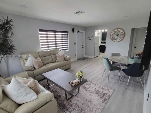 50-4095 N Andrews, Fort Lauderdale, FL, 33309 | Card Image