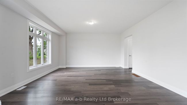 99 Cayley St, House other with 4 bedrooms, 3 bathrooms and 2 parking in Norwich ON | Image 8