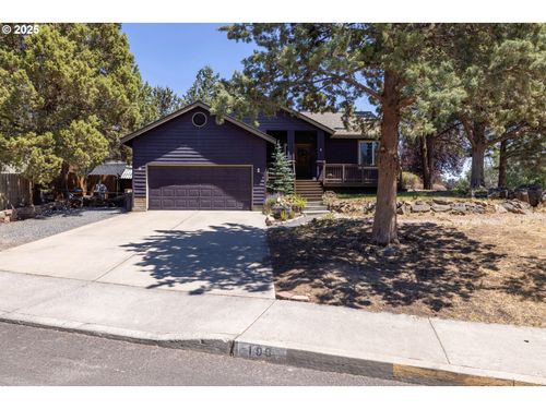 196 Se Windance Ct, Bend, OR, 97702-1550 | Card Image