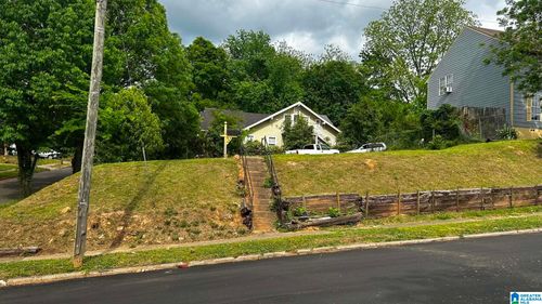 23-00-21-4-018-008002-525 5th Court, BIRMINGHAM, AL, 35212 | Card Image