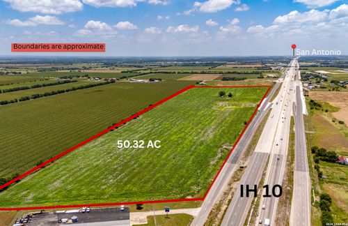 10221 E Interstate 10, Marion, TX, 78124 | Card Image