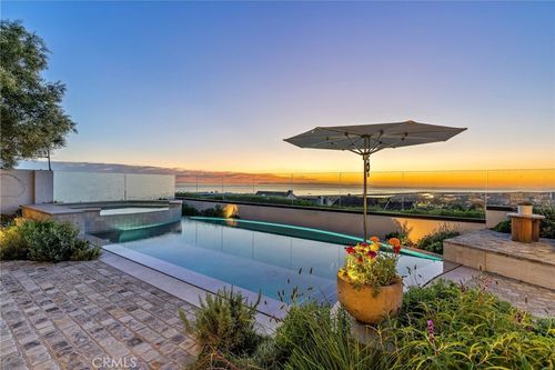 17 Muir Beach Cir, Corona Del Mar, CA, 92625-1023 | Card Image