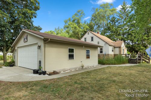 730 S 160th Avenue, Holland, MI, 49423 | Card Image