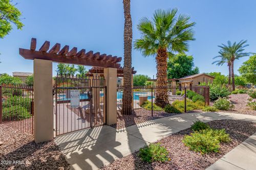 2042 W Davis Rd, Phoenix, AZ, 85023-7207 | Card Image