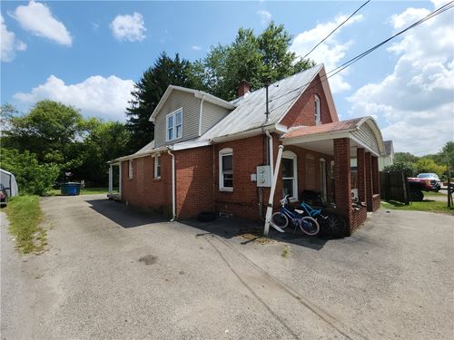 8 Elm St, Bessemer, PA, 16112-9638 | Card Image