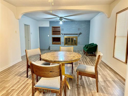 1013 W 3rd St, Elk City, OK, 73644-5213 | Card Image