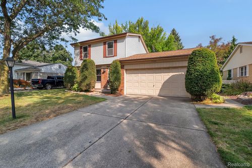 25604 Kinyon St, Taylor, MI, 48180-3281 | Card Image