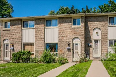 2 - 165 Green Valley Dr, Townhouse with 3 bedrooms, 1 bathrooms and 1 parking in Kitchener ON | Image 3