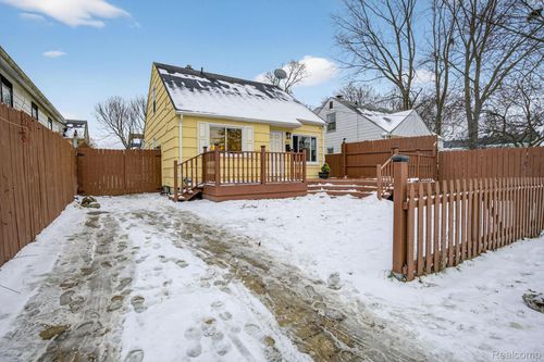 1413 Waldman Ave, Flint, MI, 48507-1550 | Card Image