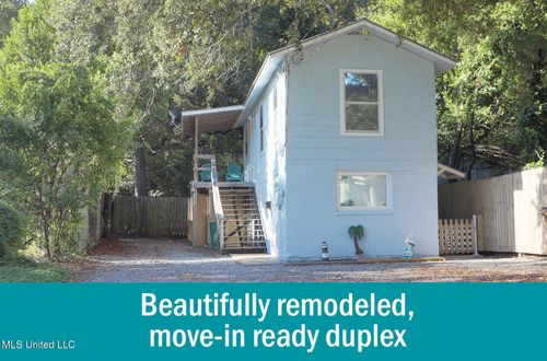 1107 Irish Hill Dr, Biloxi, MS, 39530-3635 | Card Image