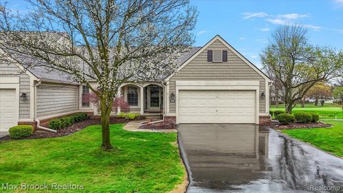 888 Tartan Trl, Bloomfield Hills, MI, 48304-3818 | Card Image