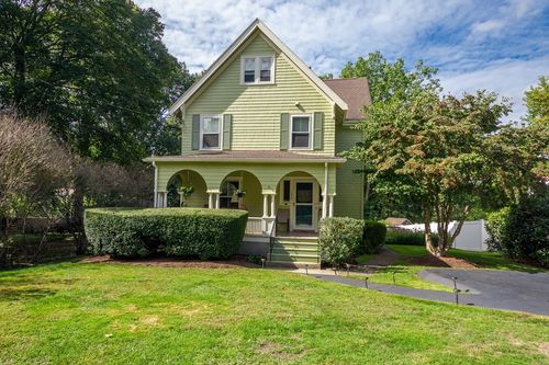 136 Sylvester Ave, Winchester, MA, 01890-1556 | Card Image