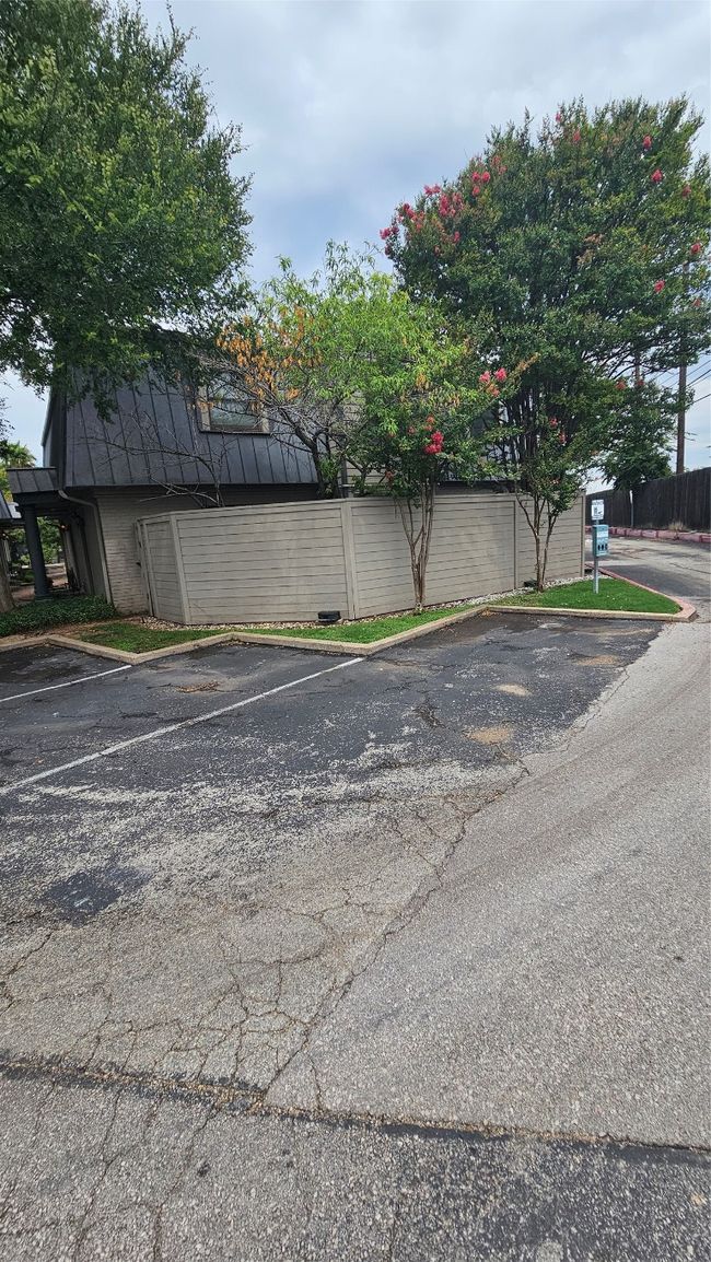 View of uncovered parking lot | Image 30