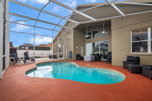 10327 Meadow Crossing Dr, House other with 4 bedrooms, 3 bathrooms and null parking in Tampa FL | Image 26