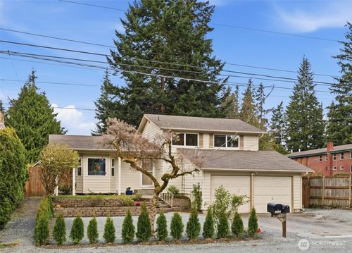 15733 Interlake Ave N, Shoreline, WA, 98133-5736 | Card Image
