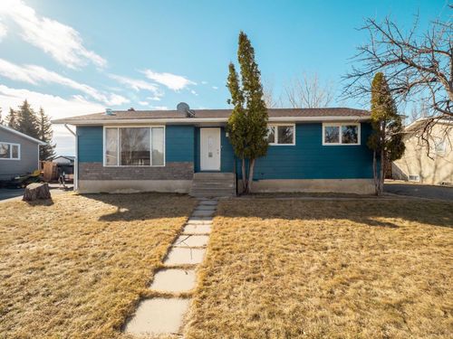 450 4 Ave E, Cardston, AB, T0K0K0 | Card Image