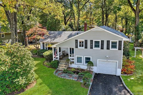 24 Whitewood Rd, N White Plains, NY, 10603-1137 | Card Image