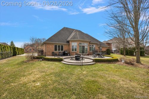 13071 Burningwood Dr, Washington Township, MI, 48094-1738 | Card Image