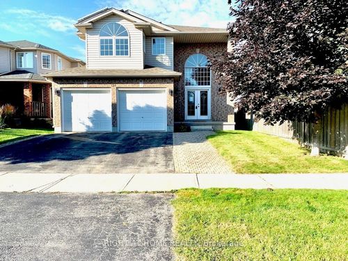 upper-154 Severn Dr, Guelph, ON, N1E7K5 | Card Image