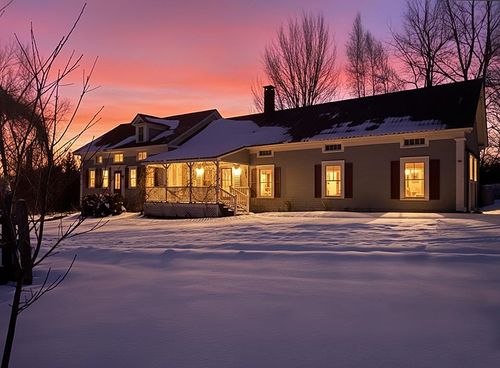 2866 Center Rd, Hyde Park, VT, 05655-9565 | Card Image