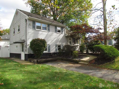 10 Willow Ave, Edison, NJ, 08817-4781 | Card Image