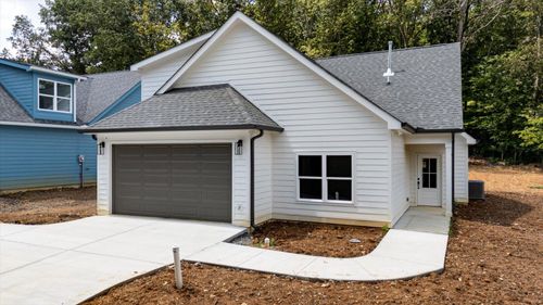 4821 Green Shanty Rd, Ooltewah, TN, 37363-9090 | Card Image