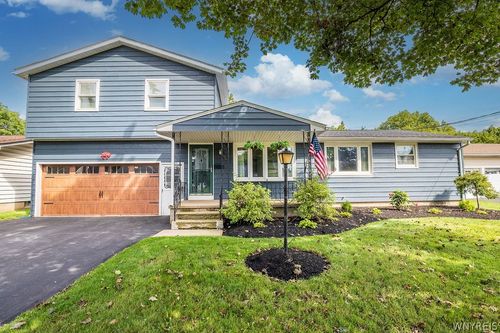 554 Christiana St, North Tonawanda, NY, 14120-6204 | Card Image