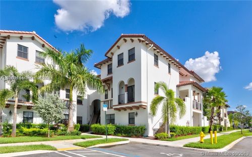 apt-217-10600 Nw 88th St, Doral, FL, 33178-3460 | Card Image
