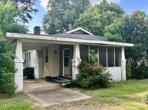 2305 Grenada Blvd, Greenwood, MS, 38930-4851 | Card Image