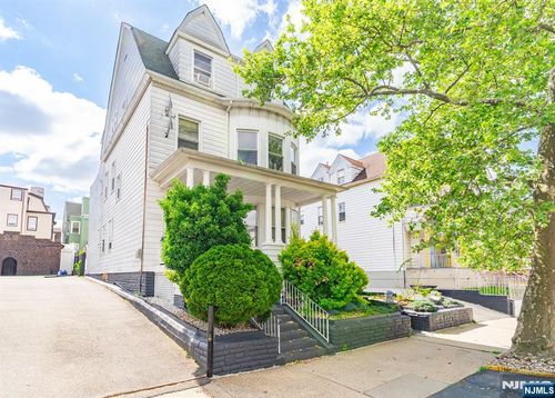 257 Parker Street, Newark, NJ, 07104 | Card Image