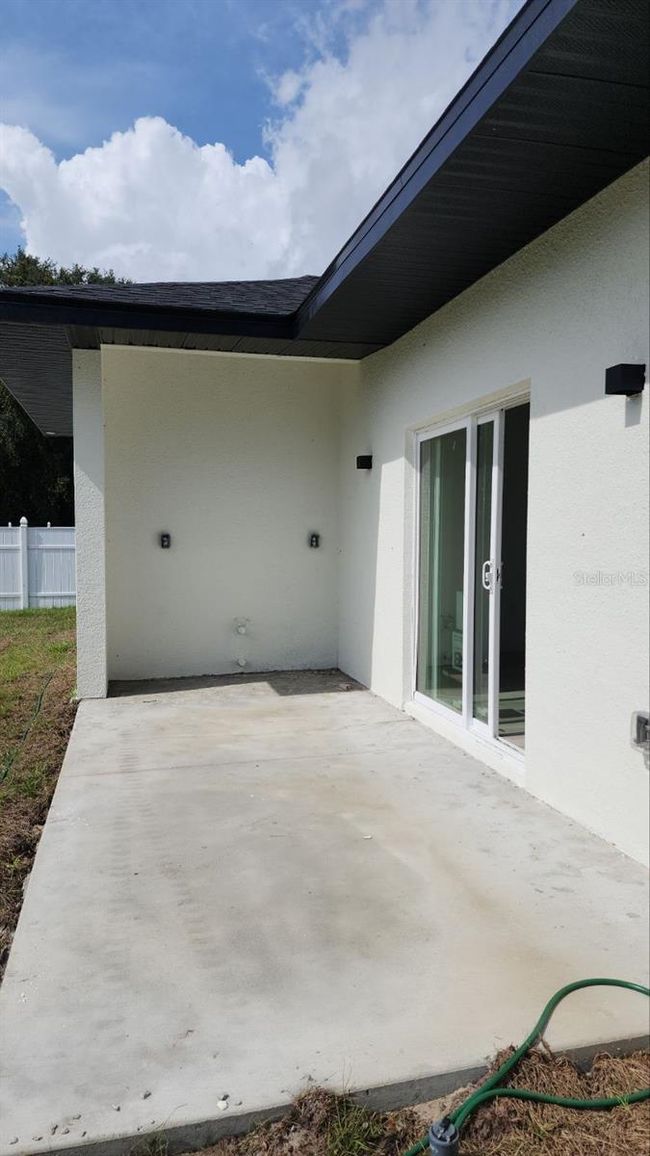 2572 Sw 159 Th Ln, House other with 4 bedrooms, 2 bathrooms and null parking in OCALA FL | Image 4