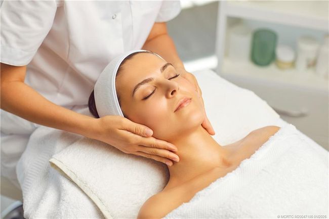 Full-Service Spa & Salon | Image 31