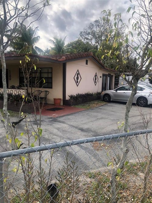 1100 Nw 19th St, FORT LAUDERDALE, FL, 33311-3622 | Card Image