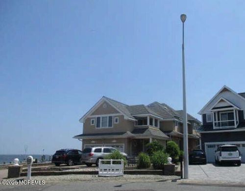 877 Sunrise Blvd, FORKED RIVER, NJ, 08731-3032 | Card Image